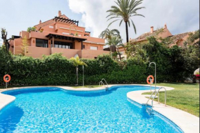 Las Lomas - Pool, Terrace & View